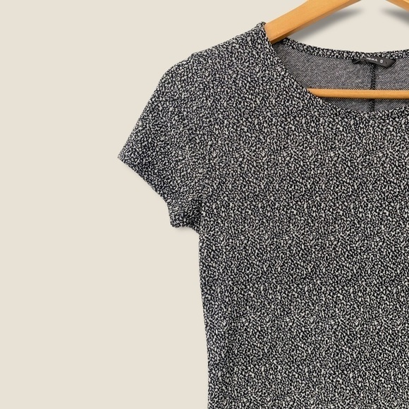 Hema Bodycon Knee Length Dress - Picture 4 of 7